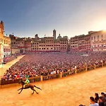 Palazzo De' Vecchi 4*