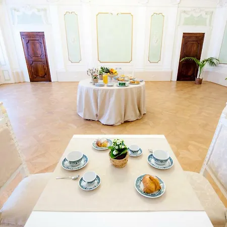 Palazzo De' Vecchi Alojamento de Acomodação e Pequeno-almoço 3*