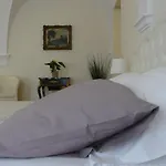 Palazzo De' Vecchi 4*