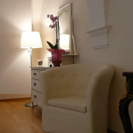 Alojamento de Acomodação e Pequeno-almoço Palazzo De' Vecchi 4*